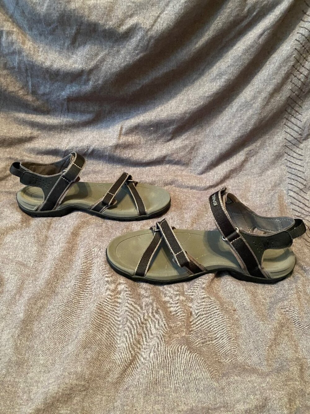 Teva Verra Black And Olive Criss Cross Hiking Sandals